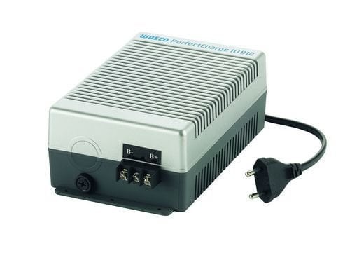 Karavan PerfectCharge IU 812 12V 8 Amper Akü Şarj Cihazı