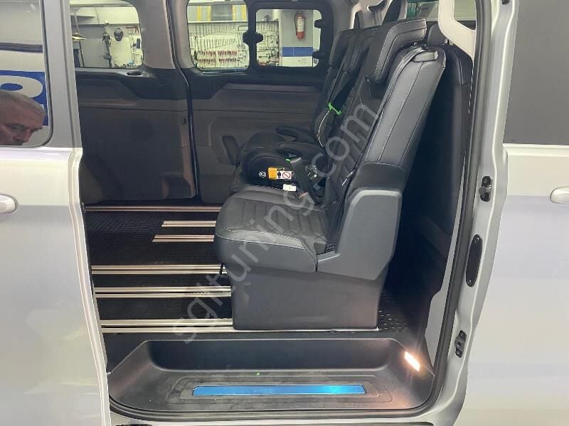 FORD YENİ TOURNEO CUSTOM ZEMİN TABAN DÖŞEMESİ SİYAH